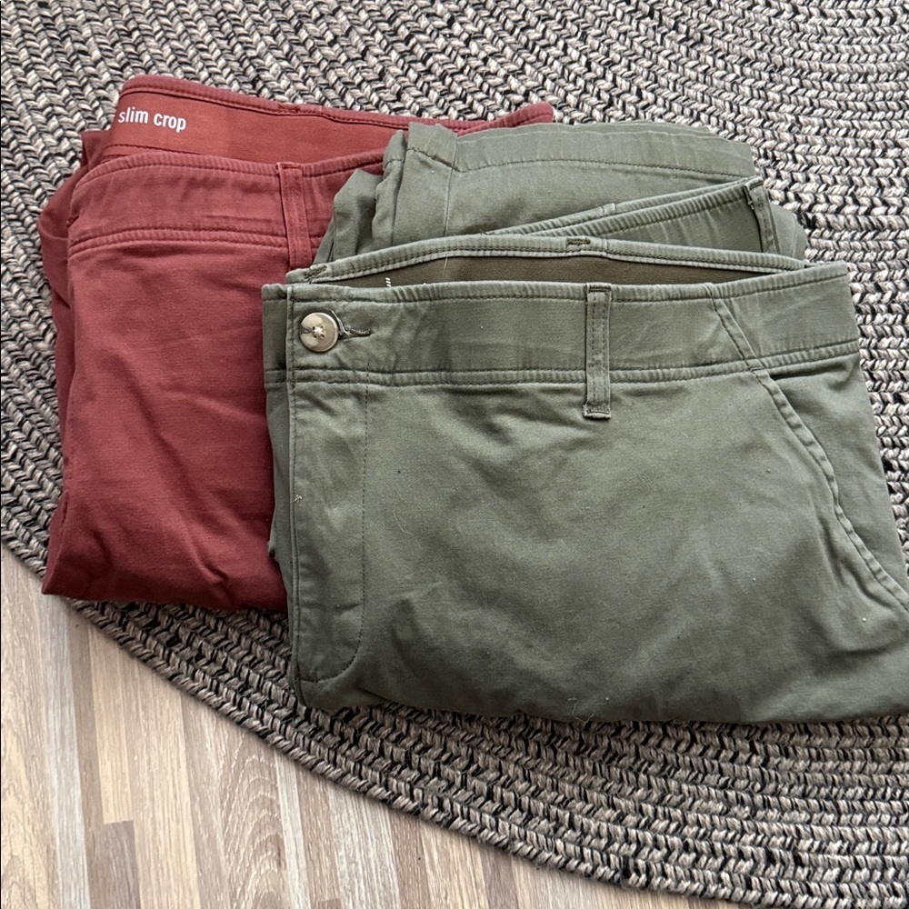 Set of 2/ Women’s size 26W leave riders slim, crop pants grey 1